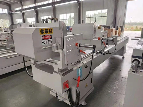 400 mm dubbele kop precisie snijzaag PVC raamprofielverwerkingsapparatuur
