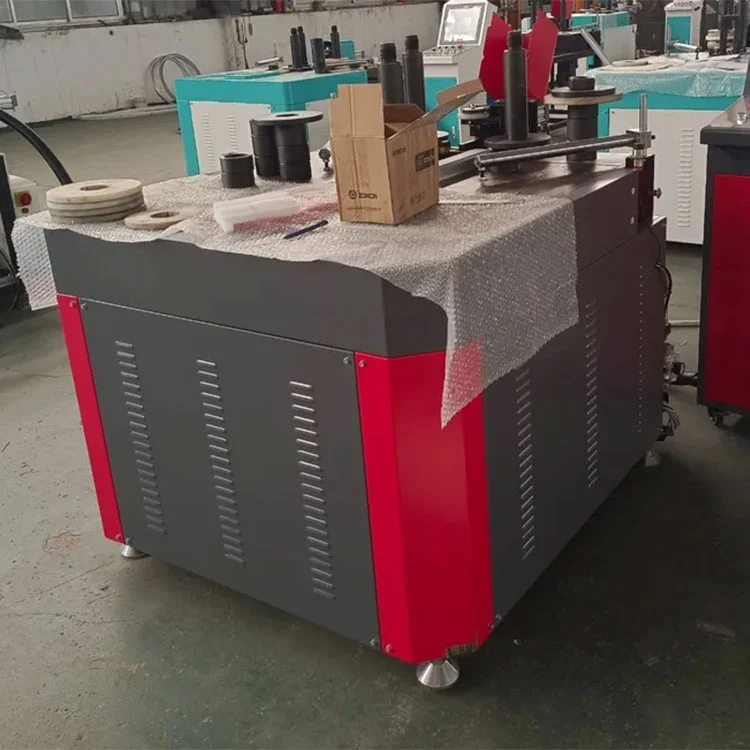 CNC vierkoppige hoekkrimpmachine