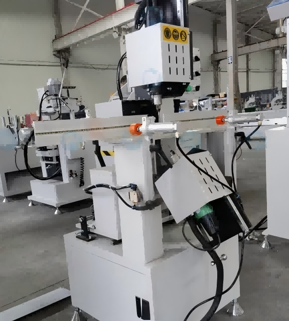 Zeer nauwkeurige PVC-watersleuffreesmachine
