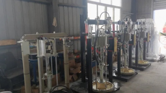 Uiterst nauwkeurige tweecomponentenkitapplicator voor isolatieglas