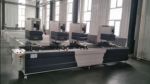 Industriële PVC UPVC kleurrijke Windows-profiel automatische naadloze lasmachines met 4 heavy-duty koppen